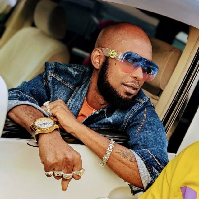 AUDIO Mr Blue Ft. Barnaba – Mr Maujuzi Mp3 Download Side Makini Blog AUDIO Mr Blue Ft. Barnaba – Mr Maujuzi Mp3 Download Side Makini Blog